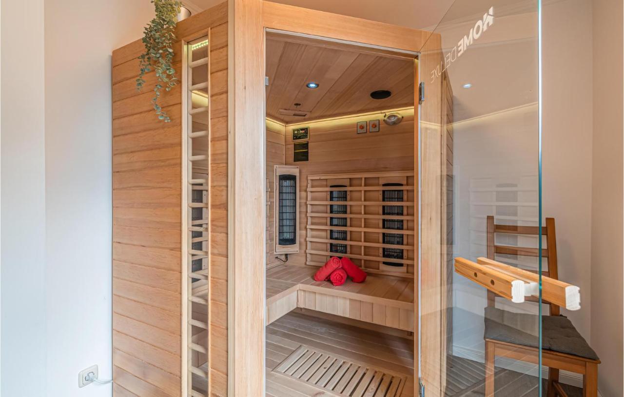 Nice Home In Friedrichskoog With Wifi エクステリア 写真